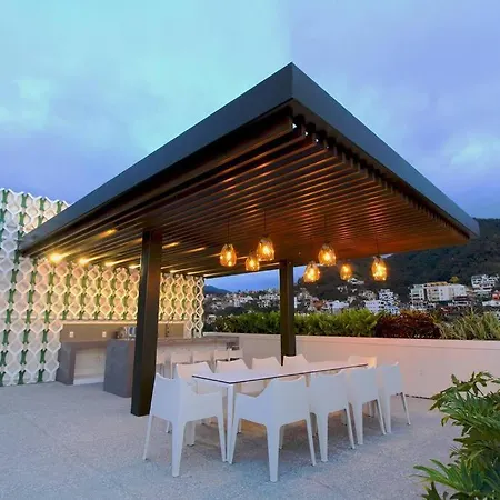 Avida - Stunning Rooftop Pool And Jacuzzi-3